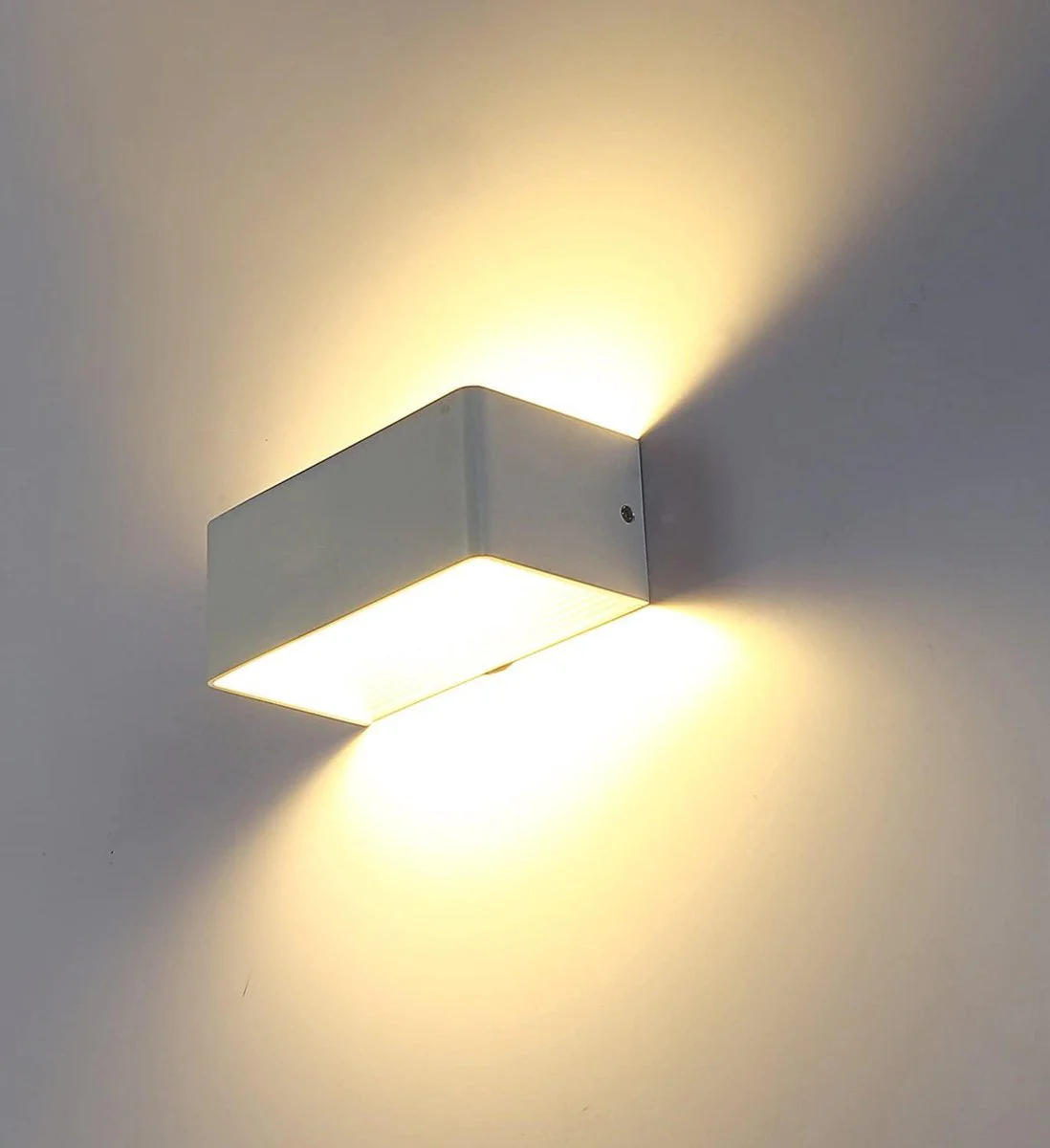 Moderne LED Wandlamp – Warm Wit Licht – Up & Down Design – Sfeervol en Energiezuinig - Afbeelding 3