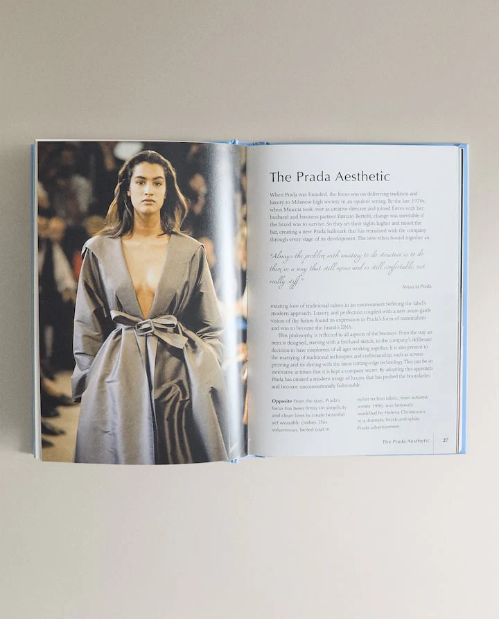 KOFFIETAFELBOEK THE LITTLE BOOK OF PRADA - Afbeelding 5