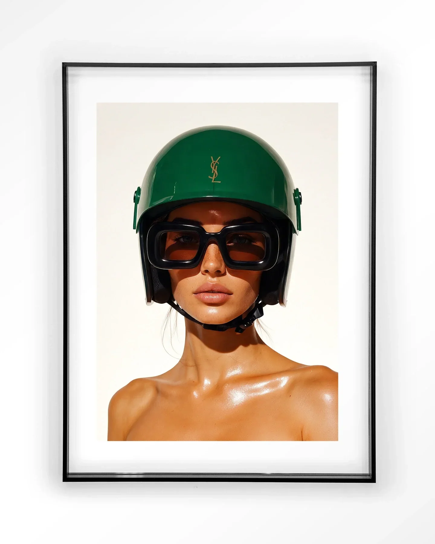 Saint Laurent Helmet - Moderne Wanddecoratie | Artprint, Glass Art & Wandkleed - Afbeelding 3