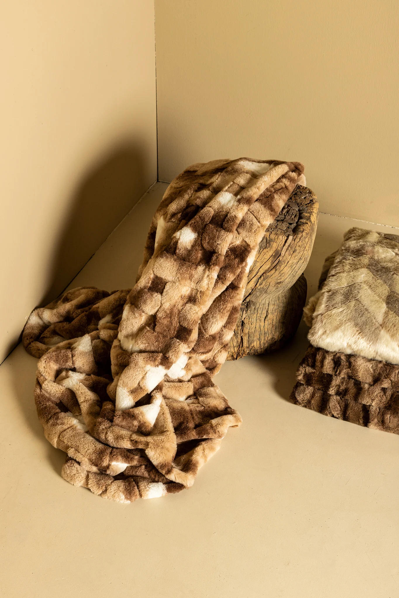 Geraldine Brown Artificial Fur Plaid Rectangle S - Afbeelding 3