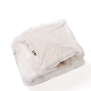 Bont plaid PTMD Linde Offwhite Faux Fur Plaid In Giftbox 150 X 200