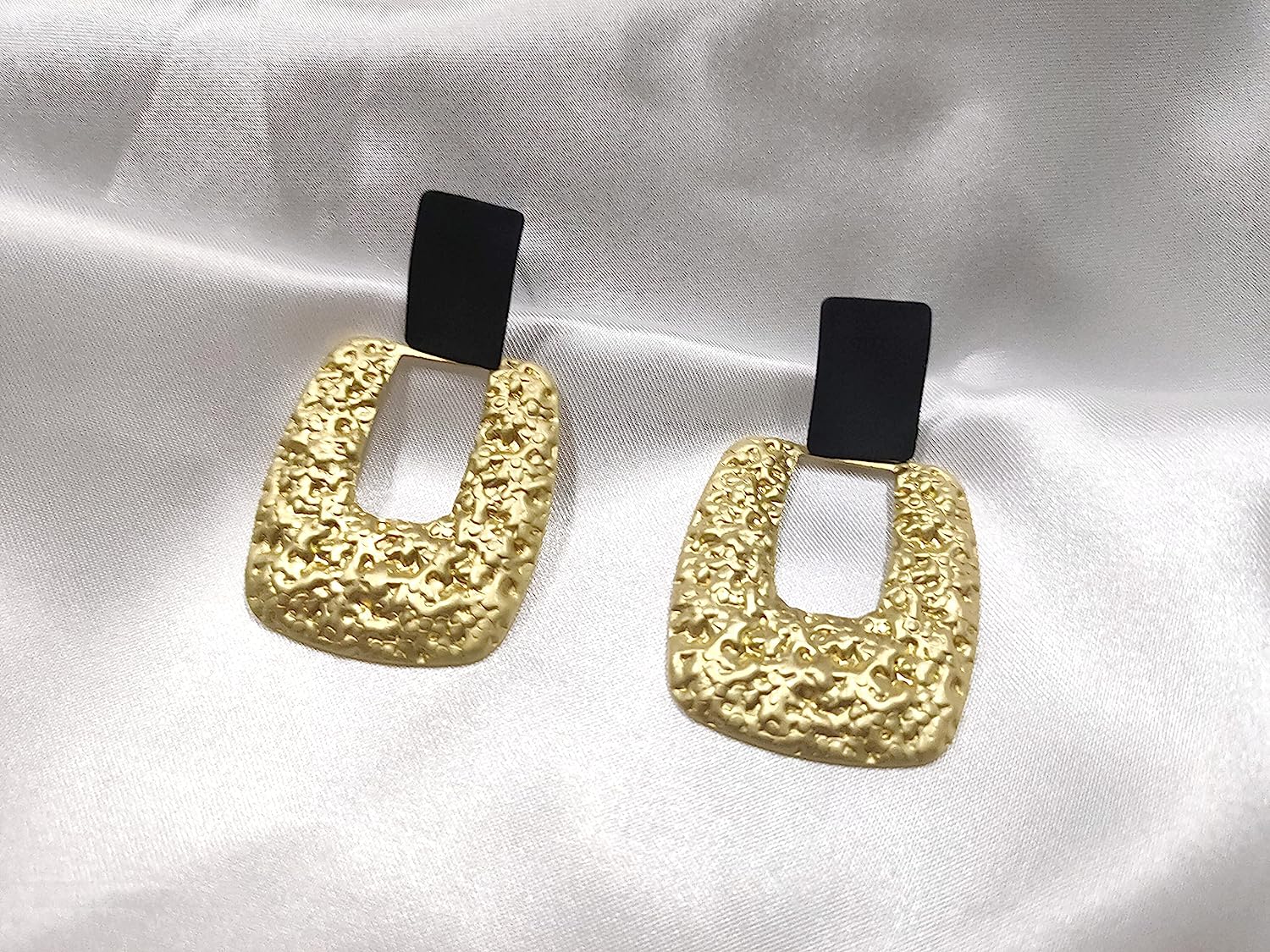 Elegante 14 Karaats Vergulde Oorbellen met Unieke Smash Metalen - Hypoallergeen en Lichtgewicht - Afbeelding 5