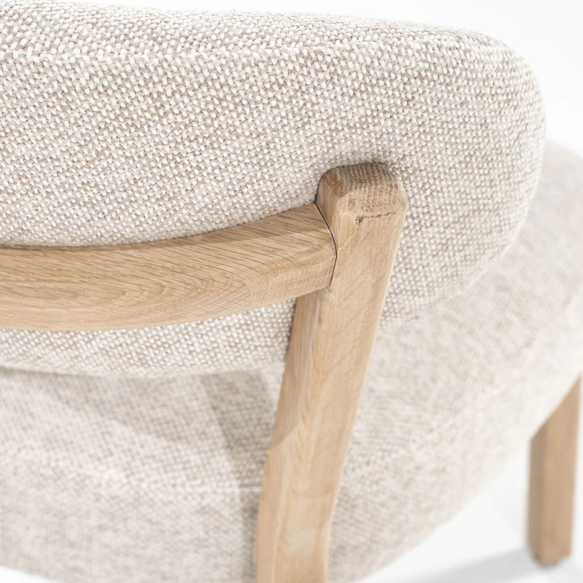 Fauteuil Mikky – stof & eikenhout naturel taupe moon - Afbeelding 8