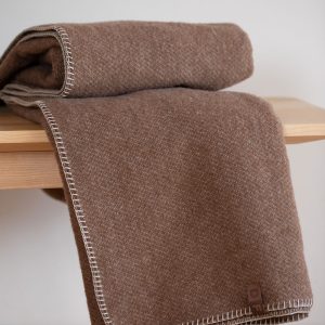 Wollen plaid Merano bruin – David Fussenegger 160 x 200 cm