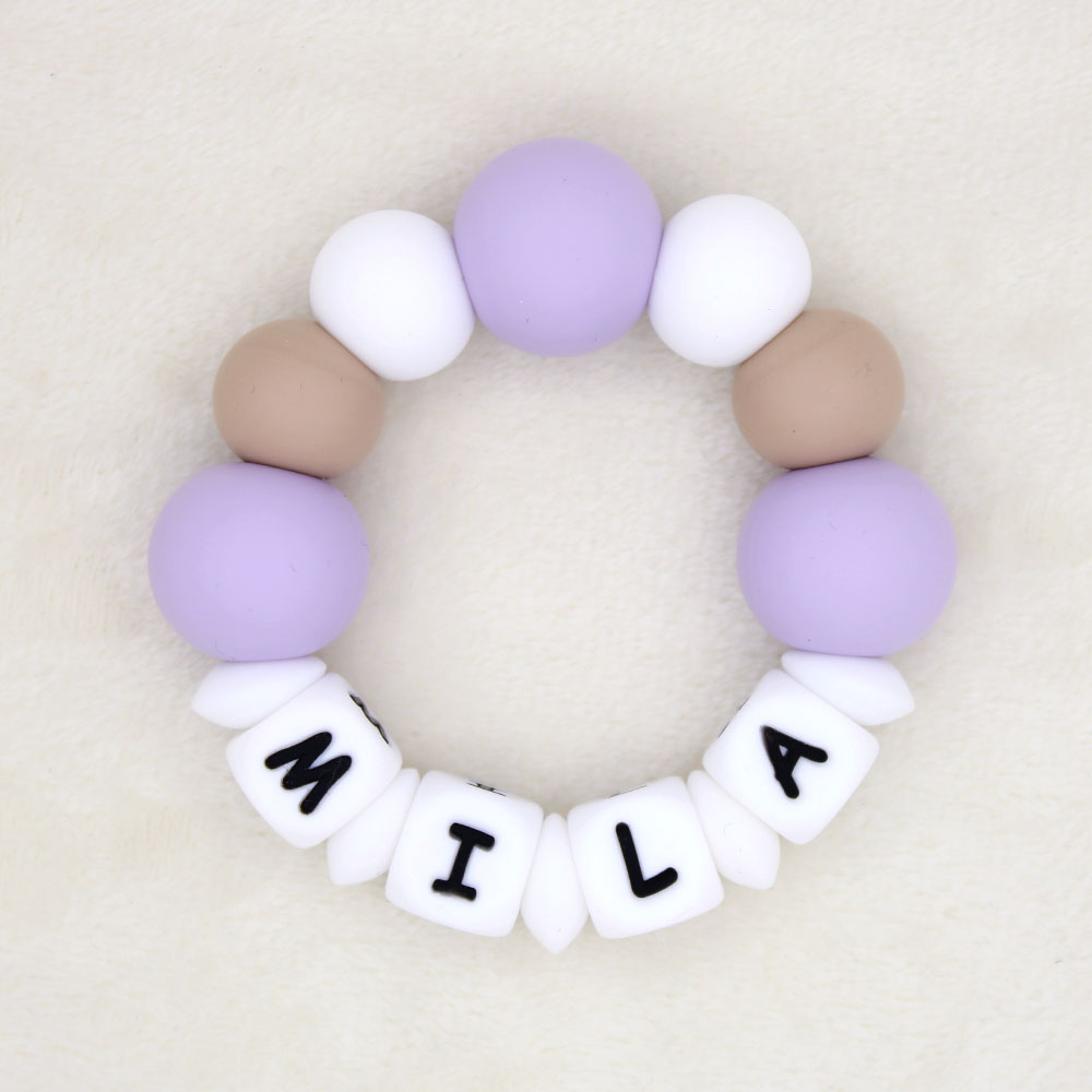 Bijtring met naam | Mila | Poederlila, Havermout, Wit