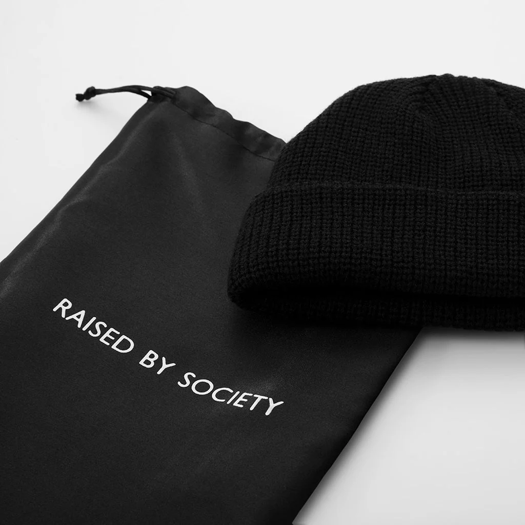 Stijlvolle Zwarte Muts - Afbeelding 3