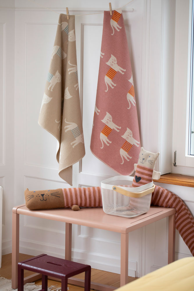 Kinderdeken kat Mucki rouge – 70 x 90 cm - Afbeelding 5