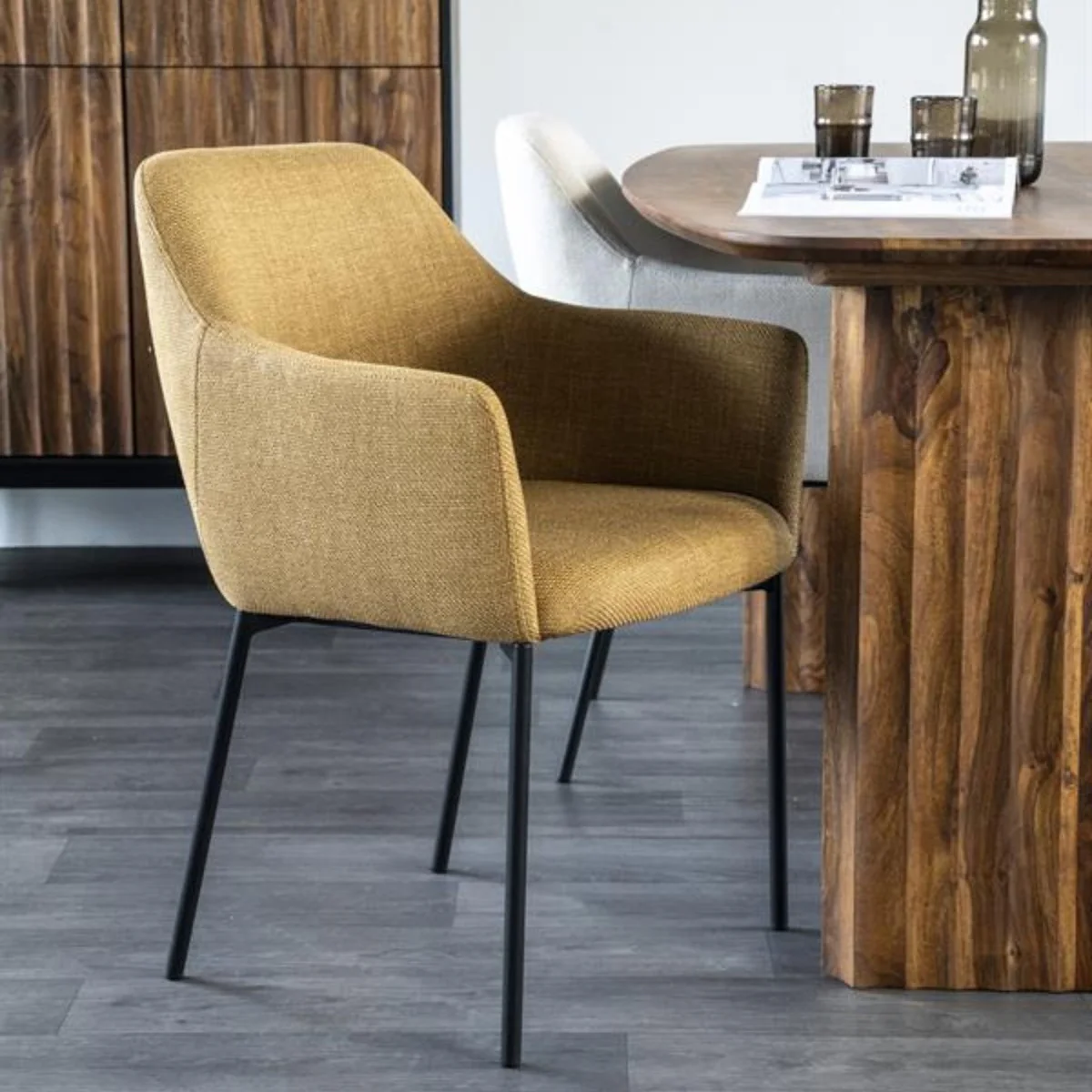 Stoel Paul – polyester & metaal mosterd linea - Afbeelding 3