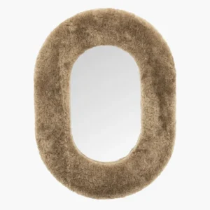 By Boo Spiegel Kiss  - bruin