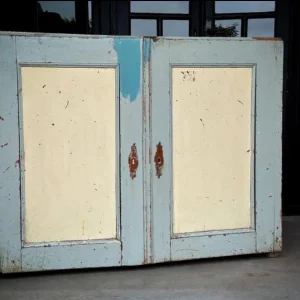 Oude franse brocante kast