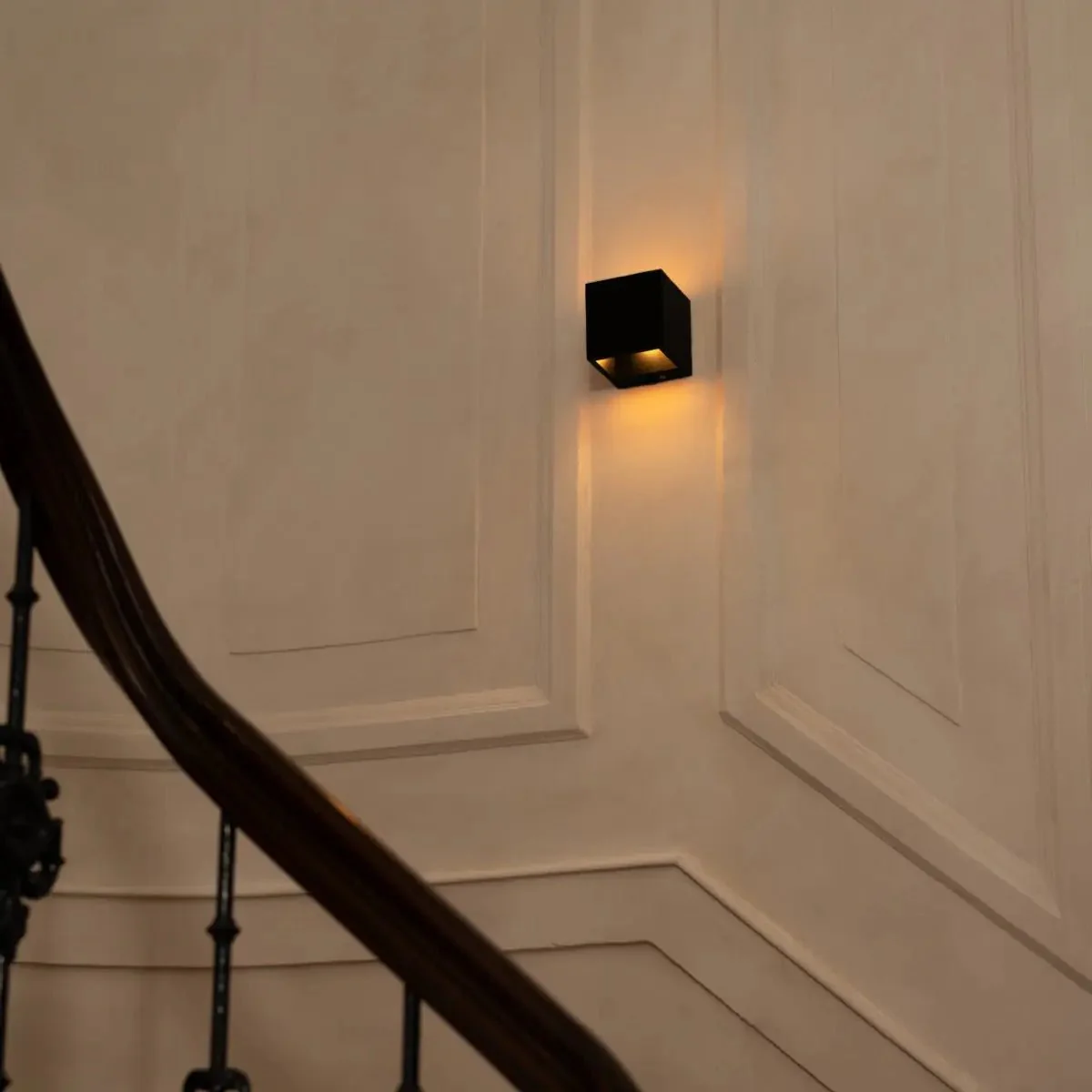 Luxe Tess Wandlamp – Oplaadbaar & Dimbaar met Bewegingssensor - Afbeelding 3