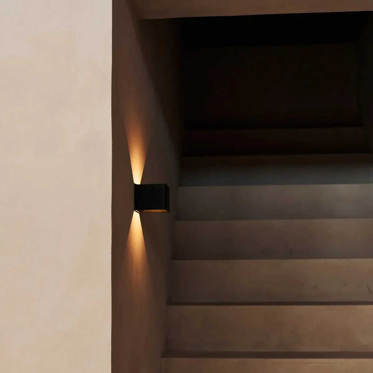 Luxe Tess Wandlamp – Oplaadbaar & Dimbaar met Bewegingssensor - Afbeelding 5