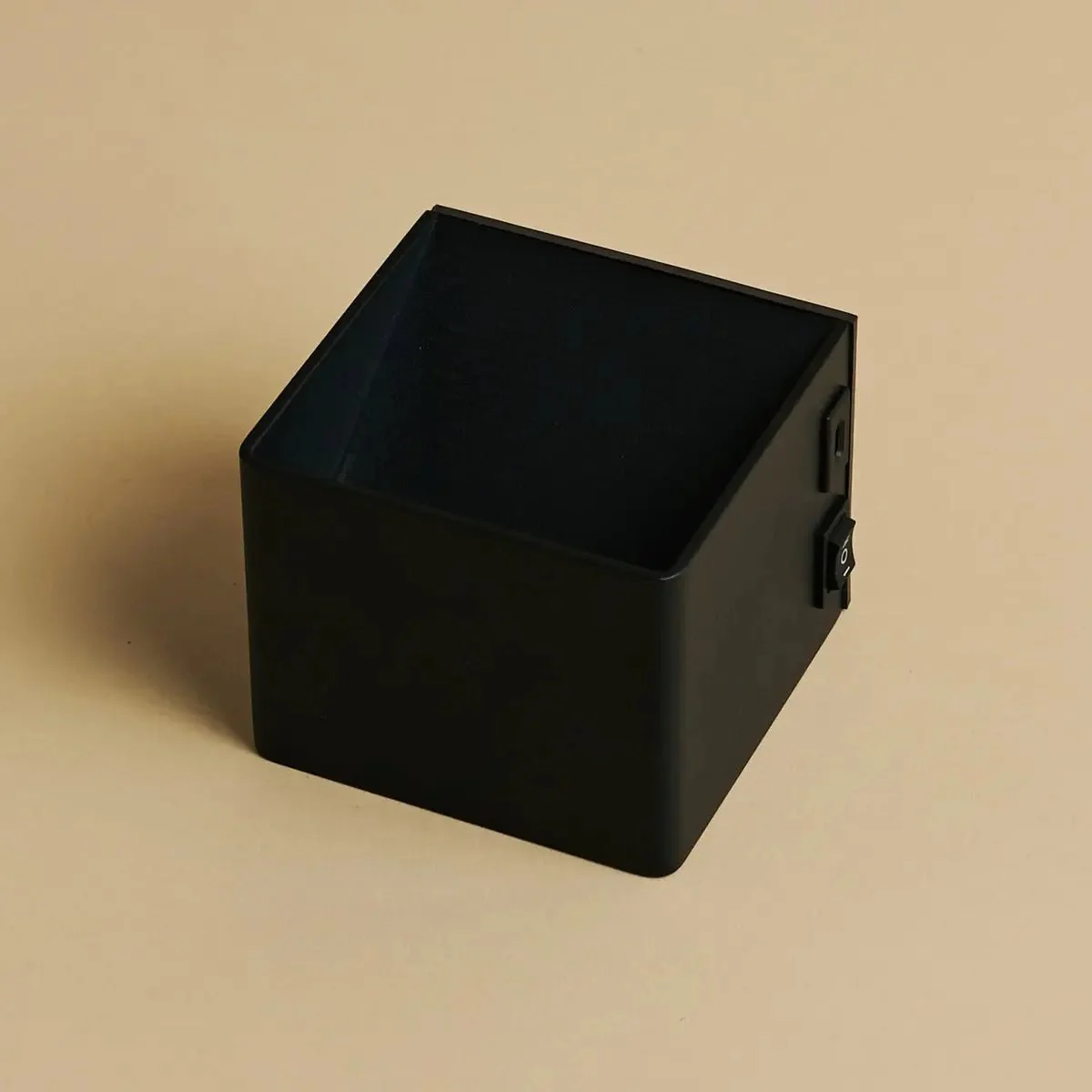 Luxe Tess Wandlamp – Oplaadbaar & Dimbaar met Bewegingssensor - Afbeelding 4