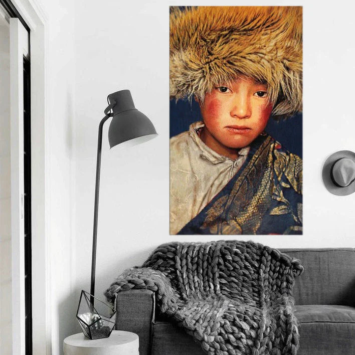 Tibetaans Jongen – Blauw | Geweven Wandpaneel Zonder Lijst - Afbeelding 3